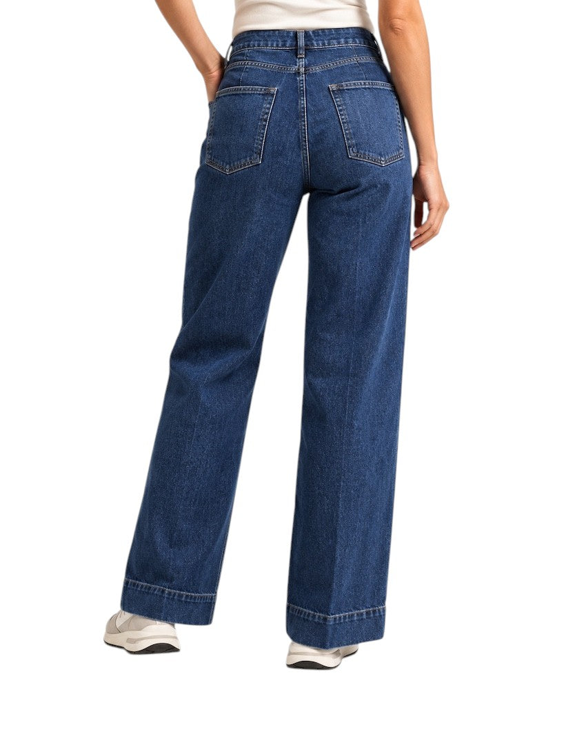 FRAME damejeans blå denim — set bagfra på model